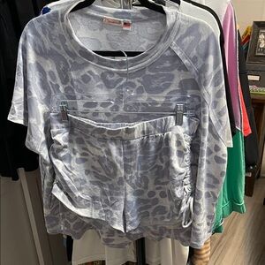 Maronie Women's Gray Leopard Print Pajama Set